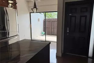 19220 NE 25th Ave, Miami, FL 33180 - Photo 4