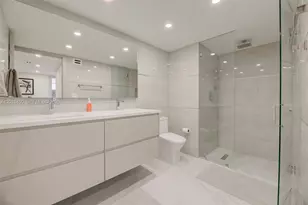 600 Three Islands Boulevard, Hallandale Beach, FL 33009 - Photo 22