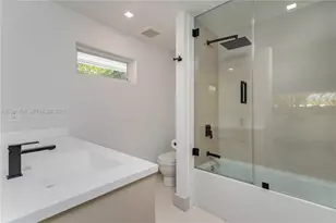 301 E Shore Dr E, Miami, FL 33133 - Photo 32
