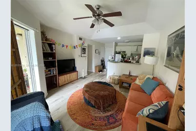 4823 Via Palm Lks #1318, West Palm Beach, FL 33417 - Photo 2