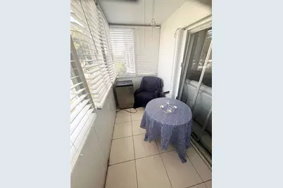 2581 N Garden Dr N #203, Lake Worth, FL 33461 - Photo 12