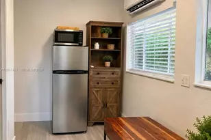 7815 NW 5th Ct, Miami, FL 33150 - Photo 4