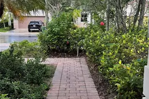 748 Tulip Cir, Weston, FL 33327 - Photo 4