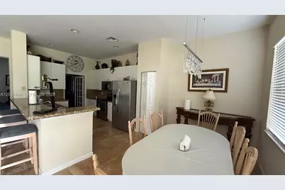 748 Tulip Cir, Weston, FL 33327 - Photo 8