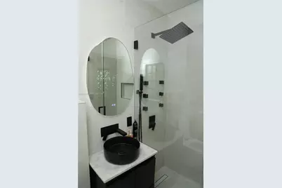 7850 Hawthorne Ave, Miami Beach, FL 33141 - Photo 8