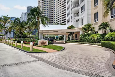 848 Brickell Key Dr #3402, Miami, FL 33131 - Photo 4
