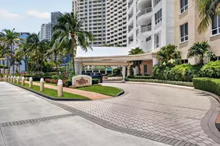 848 Brickell Key Dr, Miami, FL 33131 - Photo 4
