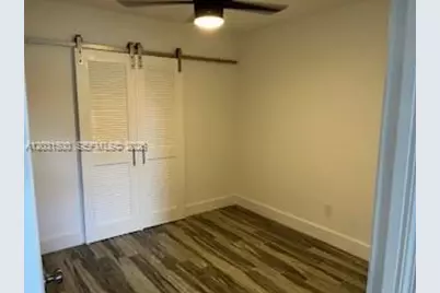 240 N 70th Way, Hollywood, FL 33024 - Photo 8