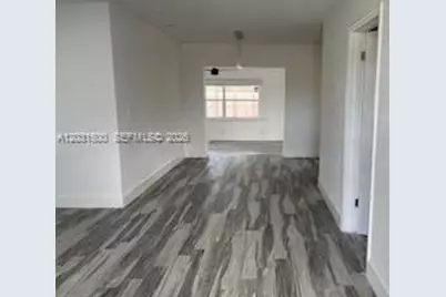 240 N 70th Way, Hollywood, FL 33024 - Photo 10