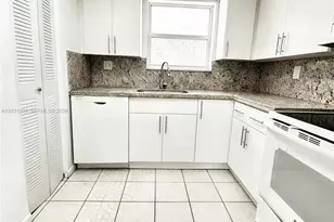 13701 Kendale Lakes Cir, Miami, FL 33183 - Photo 2