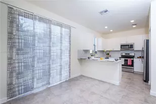 6502 S Anise Ct, Davie, FL 33314 - Photo 4