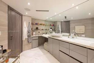 5660 Collins Ave, Miami Beach, FL 33140 - Photo 20