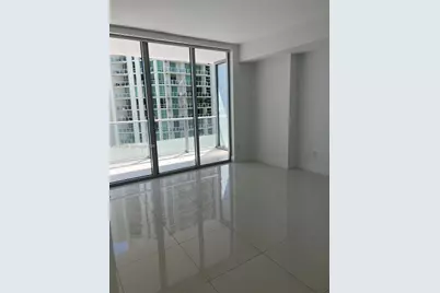1300 Brickell Bay Dr #1606, Miami, FL 33131 - Photo 4