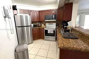 9711 Fontainebleau Blvd, Miami, FL 33172 - Photo 2