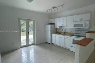 420 SW 25th Ave, Fort Lauderdale, FL 33312 - Photo 2