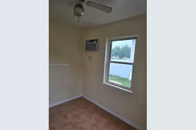 840 NE 124th St #1, North Miami, FL 33161 - Photo 2