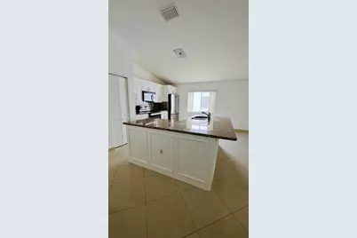 10420 SW 24th Ct, Miramar, FL 33025 - Photo 4