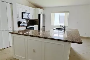 10420 SW 24th Ct, Miramar, FL 33025 - Photo 4
