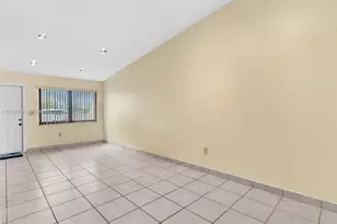 10828 SW 72nd St, Miami, FL 33173 - Photo 8