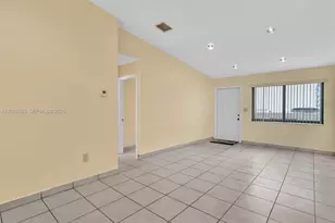 10828 SW 72nd St, Miami, FL 33173 - Photo 10