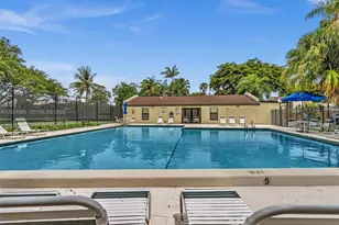 10828 SW 72nd St, Miami, FL 33173 - Photo 38