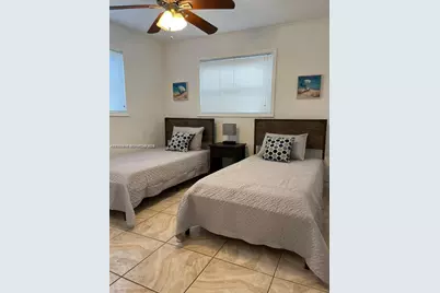 6431 Hayes St, Hollywood, FL 33024 - Photo 12