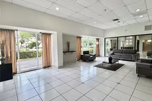 17600 N Bay Rd, Sunny Isles Beach, FL 33160 - Photo 32
