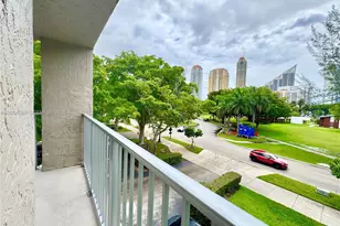 17600 N Bay Rd, Sunny Isles Beach, FL 33160 - Photo 2