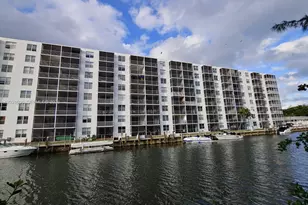 3660 NE 166th St, North Miami Beach, FL 33160 - Photo 70