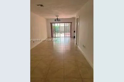 9136 NW 192nd Ter, Hialeah, FL 33018 - Photo 6