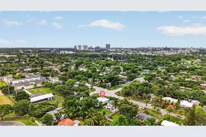 1695 NE 160th St, North Miami Beach, FL 33162 - Photo 1