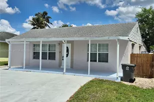 5653 Coconut Rd, West Palm Beach, FL 33413 - Photo 1