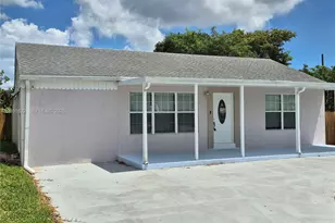 5653 Coconut Rd, West Palm Beach, FL 33413 - Photo 2