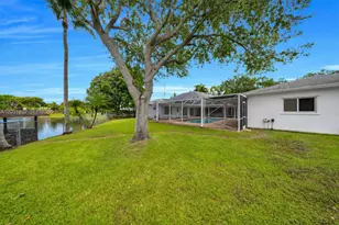 8820 N Lake Dasha Dr, Plantation, FL 33324 - Photo 36