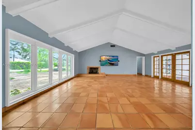 8820 N Lake Dasha Dr, Plantation, FL 33324 - Photo 6