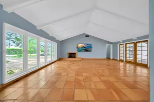 8820 N Lake Dasha Dr, Plantation, FL 33324 - Photo 6