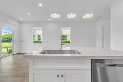 581 Sanderling Cir #581, Deerfield Beach, FL 33442 - Photo 12