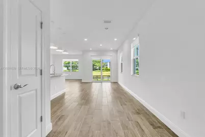 581 Sanderling Cir #581, Deerfield Beach, FL 33442 - Photo 6
