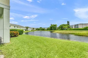 581 Sanderling Cir, Deerfield Beach, FL 33442 - Photo 22