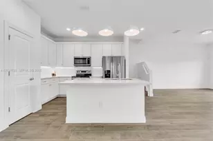 581 Sanderling Cir, Deerfield Beach, FL 33442 - Photo 10