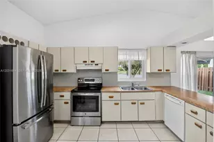 11038 SW 148th Pl, Miami, FL 33196 - Photo 16
