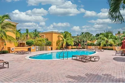 18111 NW 68th Ave #H102, Hialeah, FL 33015 - Photo 1