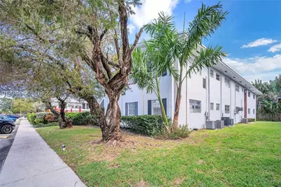 1100 Atlantic Shores Blvd #402, Hallandale Beach, FL 33009 - Photo 14