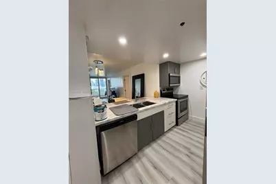 1717 N Bayshore Dr #A-1652, Miami, FL 33132 - Photo 4