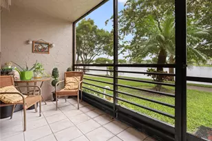 901 Colony Point Cir, Pembroke Pines, FL 33026 - Photo 1