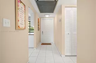 901 Colony Point Cir, Pembroke Pines, FL 33026 - Photo 12