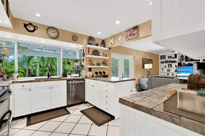 18920 SW 92nd Ct, Cutler Bay, FL 33157 - Photo 10