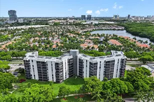 3101 N Country Club Dr, Aventura, FL 33180 - Photo 24