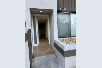 16498 NE 26th Ave #12, North Miami Beach, FL 33160 - Photo 2