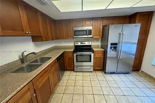 16498 NE 26th Ave, North Miami Beach, FL 33160 - Photo 6